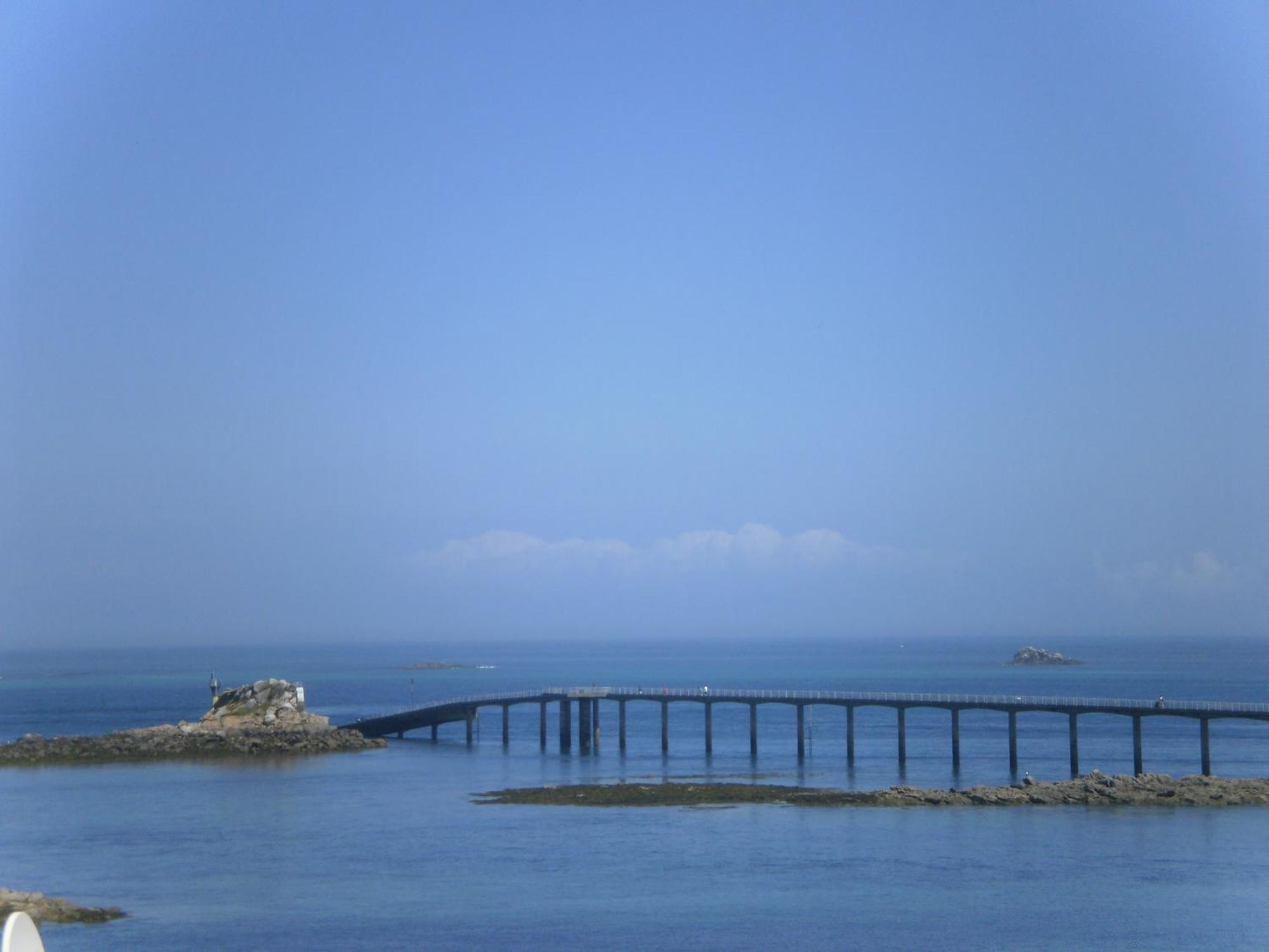 Logis Hotel Les Chardons Bleus Restaurant Le Bistrot De La Mer Roscoff Exterior photo