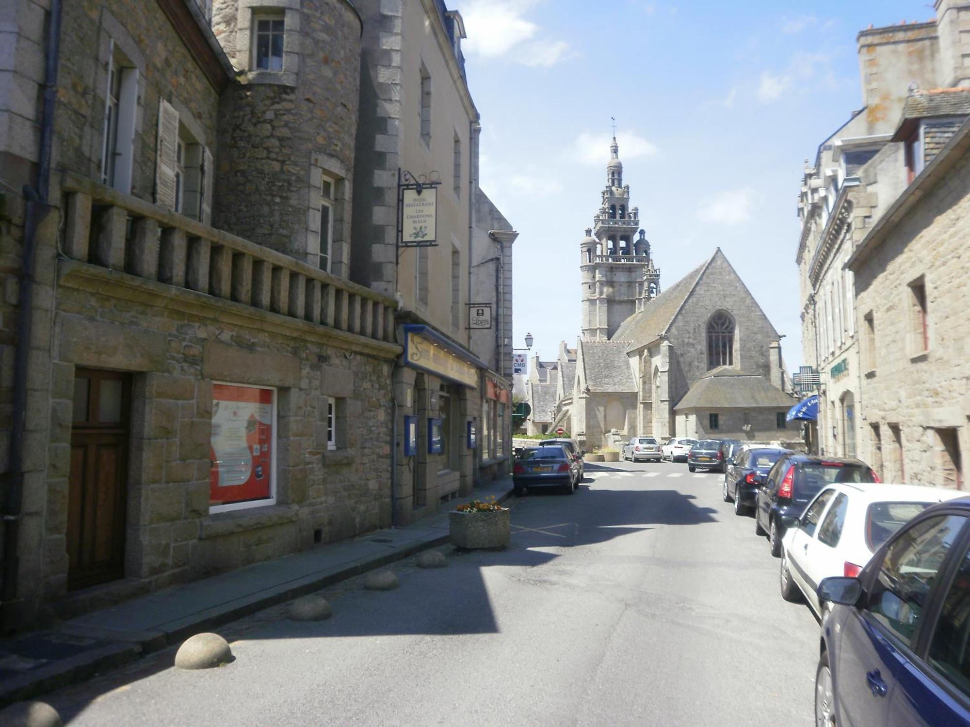 Logis Hotel Les Chardons Bleus Restaurant Le Bistrot De La Mer Roscoff Exterior photo