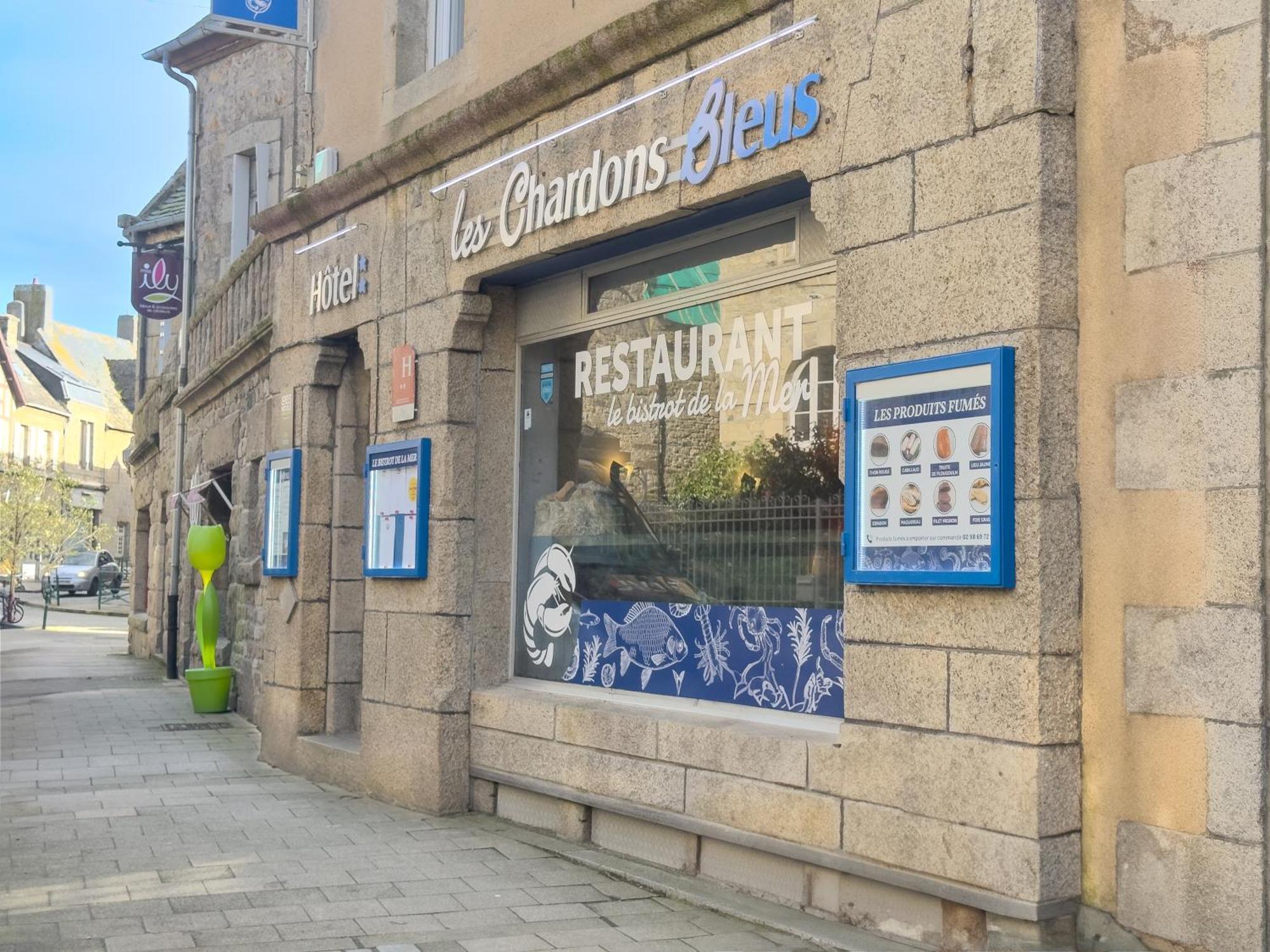 Logis Hotel Les Chardons Bleus Restaurant Le Bistrot De La Mer Roscoff Exterior photo